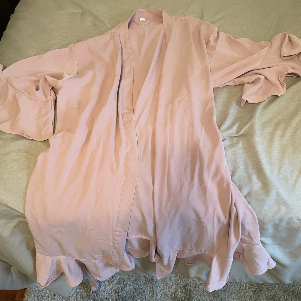 Pink bridesmaid robe.